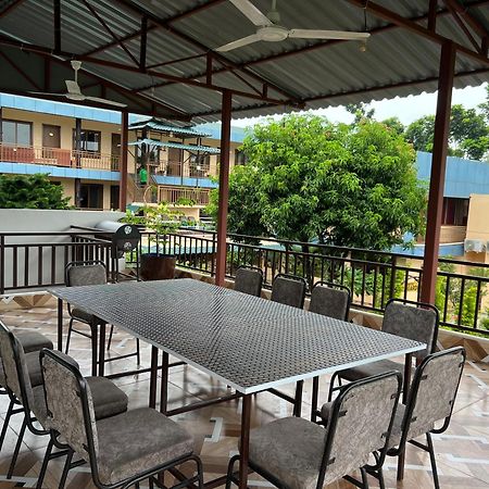 Ama Garden Sauraha Hotell Eksteriør bilde