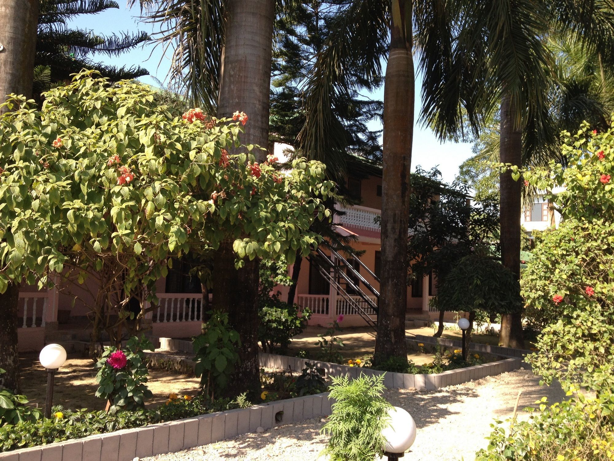 Ama Garden Sauraha Hotell Eksteriør bilde