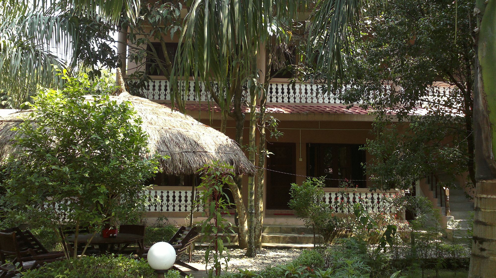 Ama Garden Sauraha Hotell Eksteriør bilde
